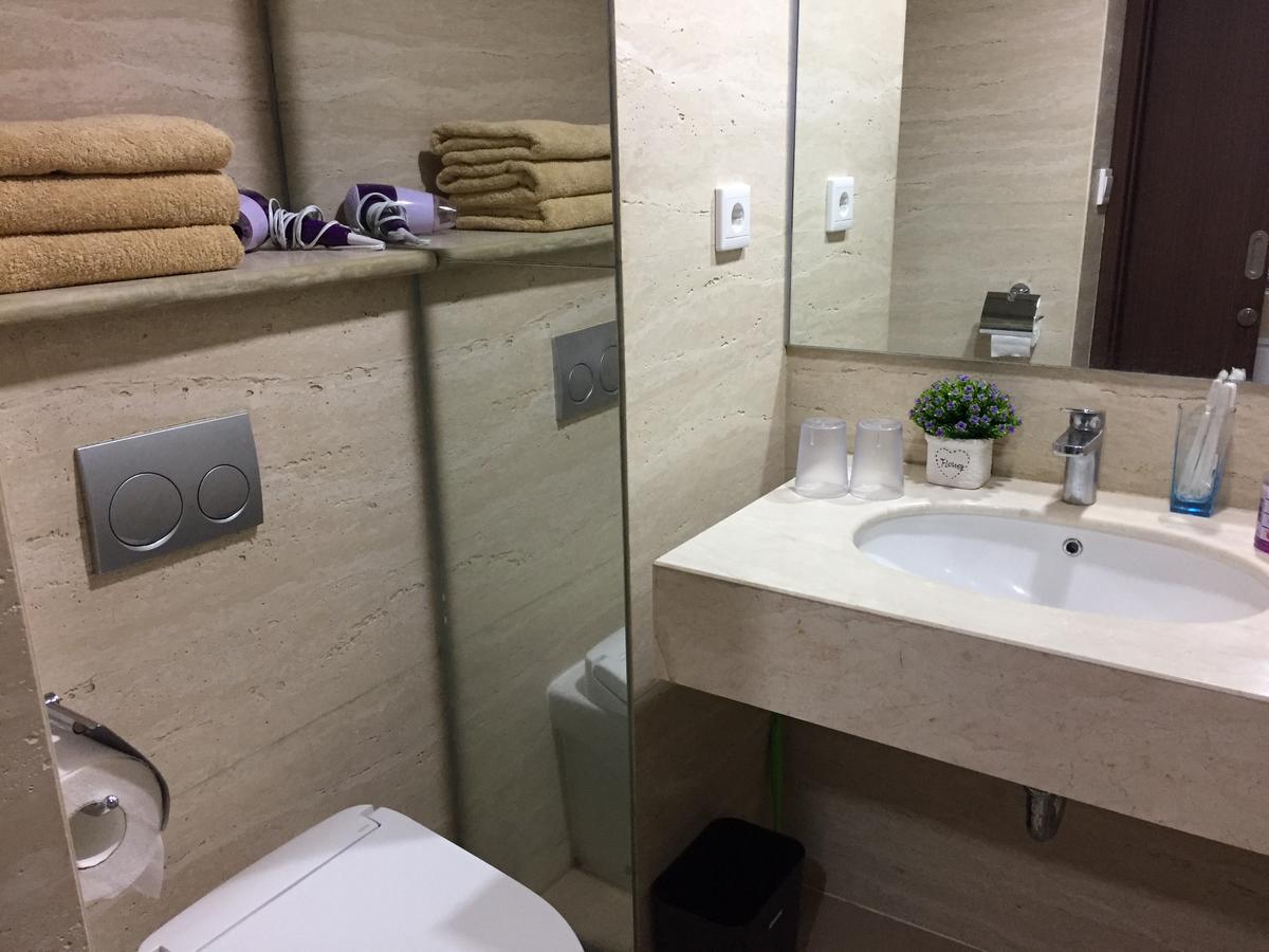 Apartemen Uttara The Icon Yogyakarta Exterior foto